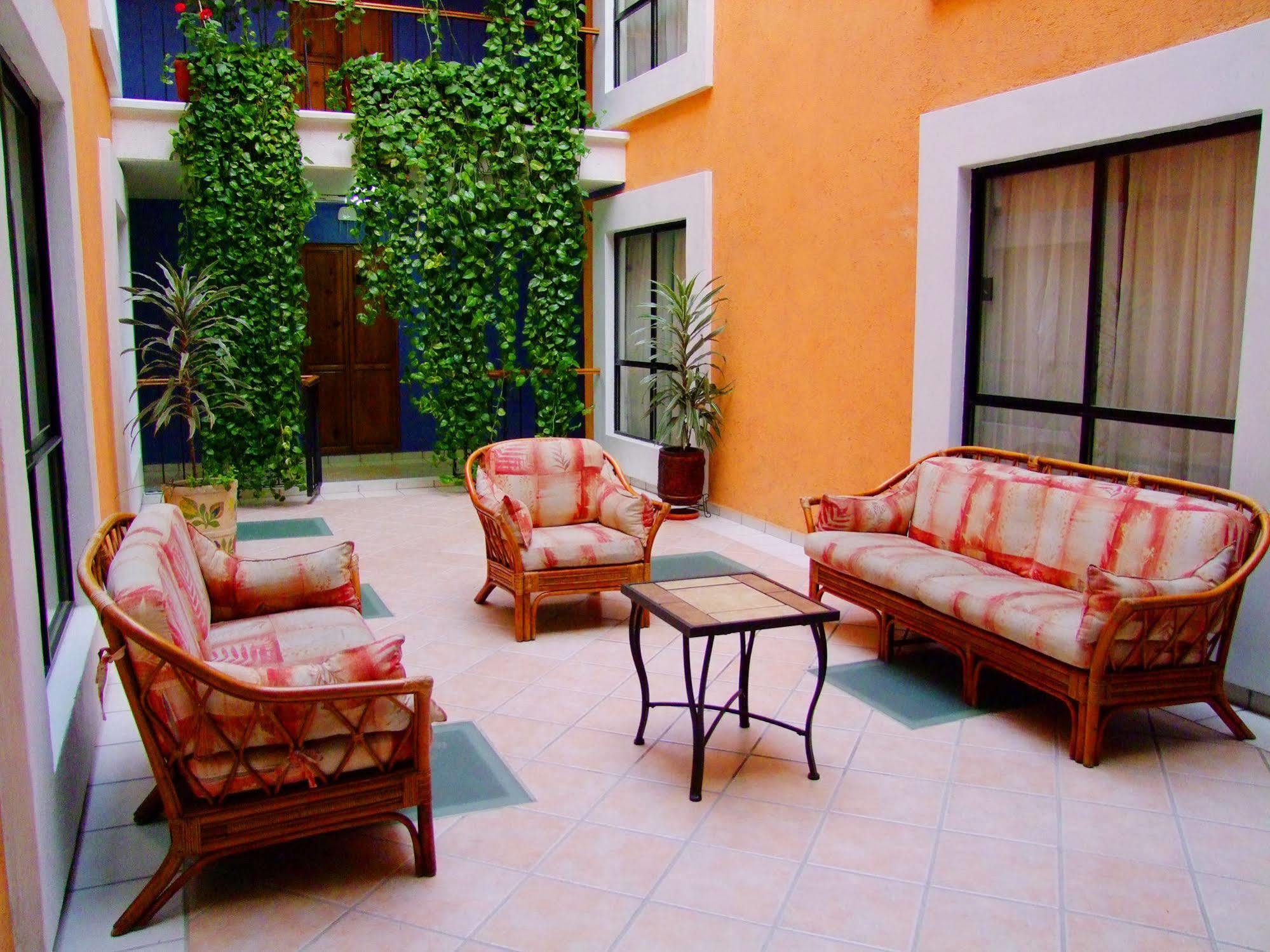 Hotel Dorado